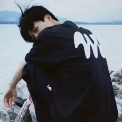 唐依童
